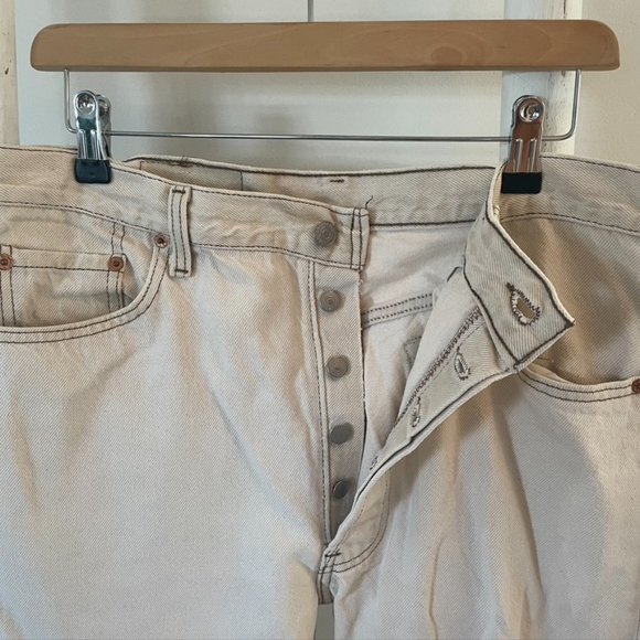Vintage Levis off white Jeans - Picture 2 of 5